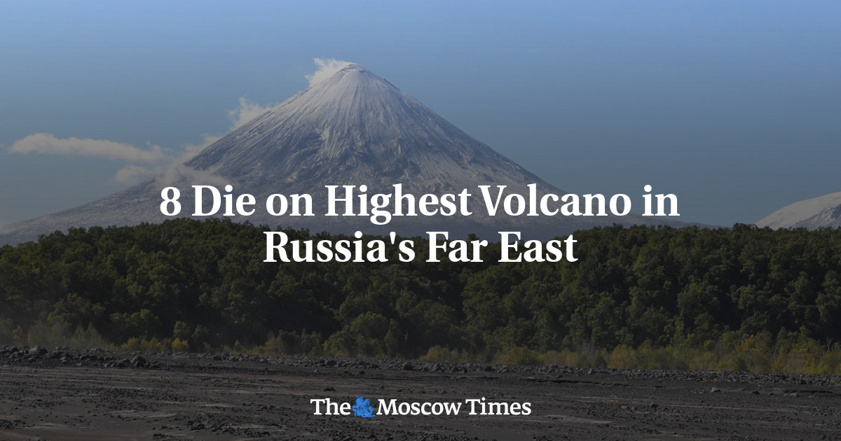 8 Die on Highest Volcano in Russia’s Far East