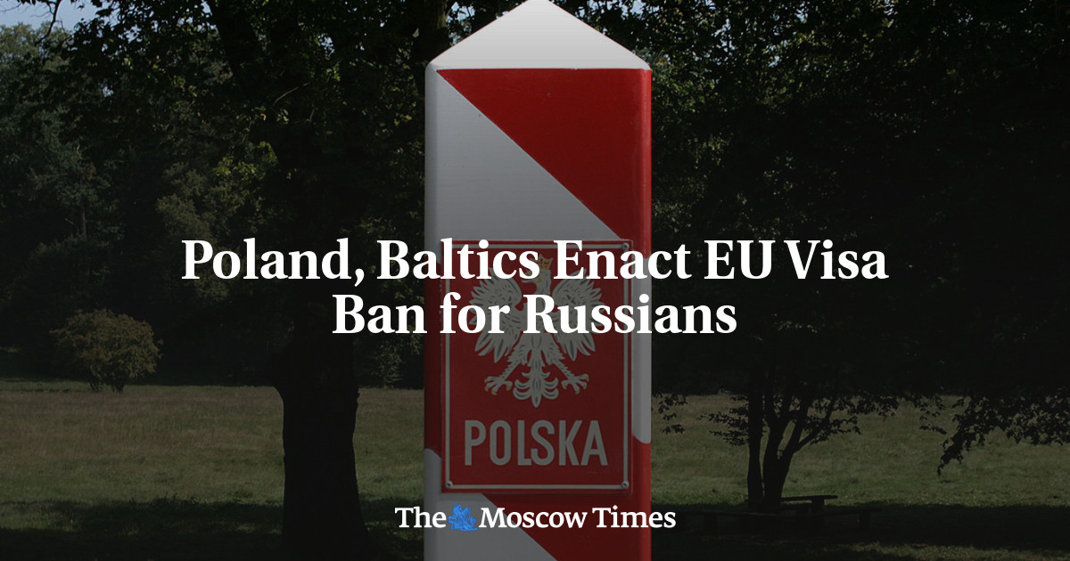 Poland, Baltics Enact EU Visa Ban for Russians