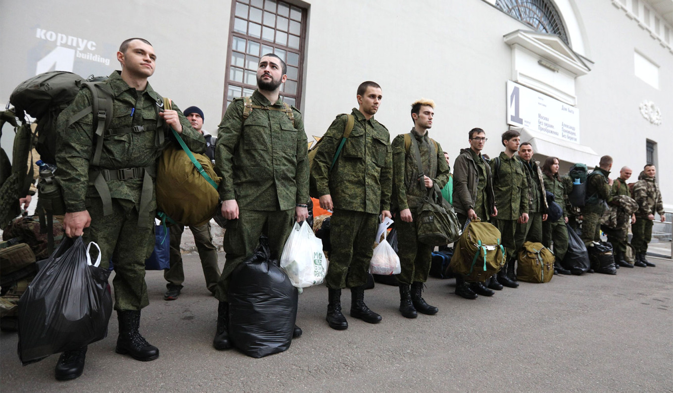 Crowdfunding Spotlights Russian Military’s Supply Problems in Ukraine