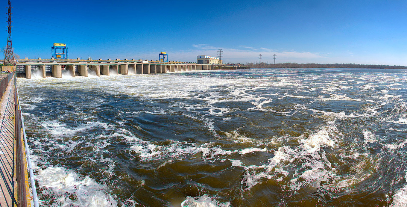  The Kakhovka dam and hyydroelectric power plant. Volodymyr Dziubak (CC BY-SA 4.0) 