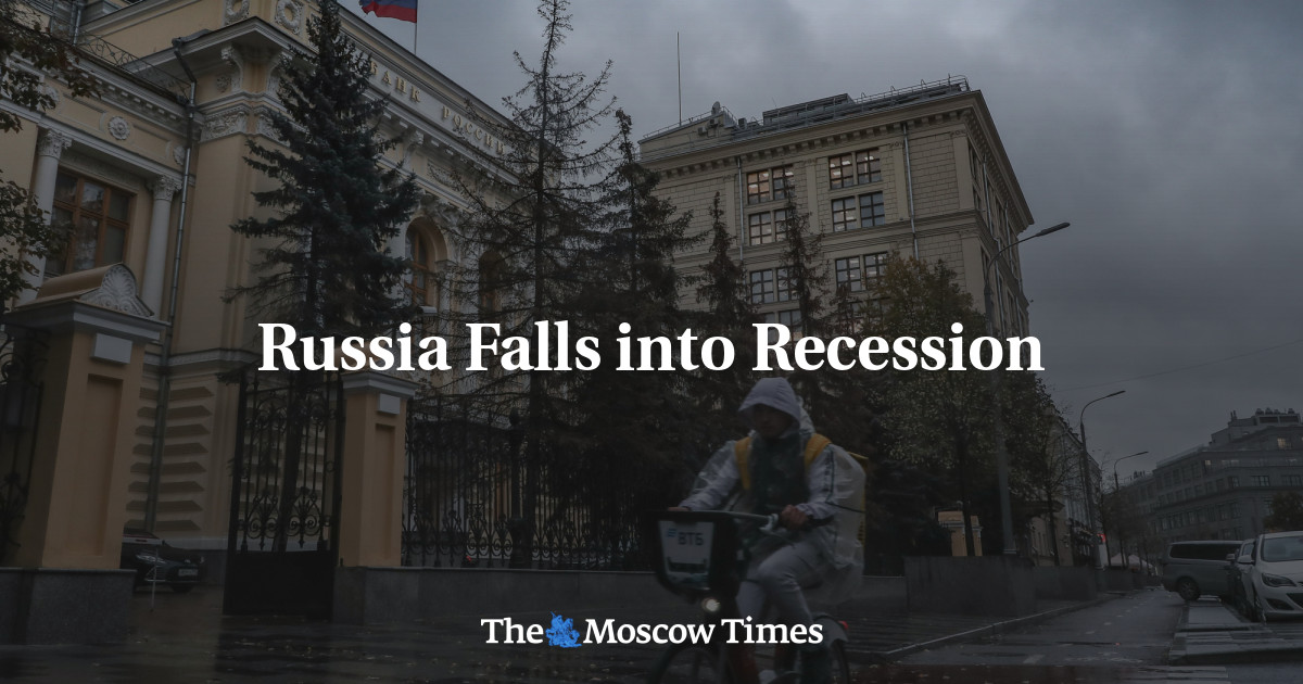 Russia Falls into Recession