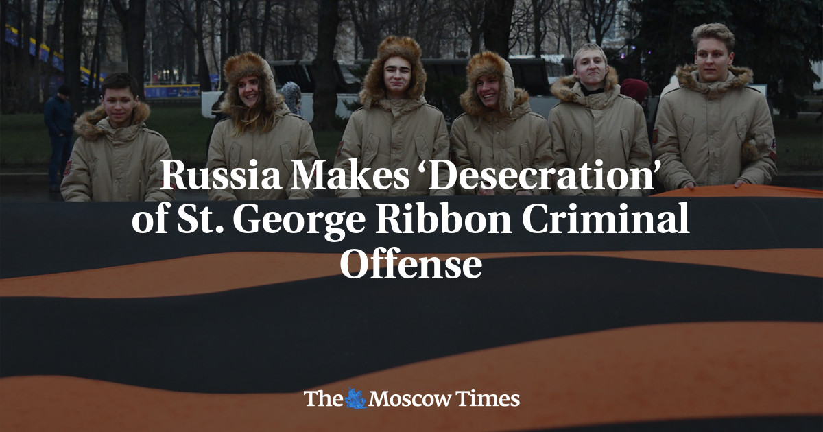 Russia Makes ‘Desecration’ of St. George Ribbon Criminal Offense