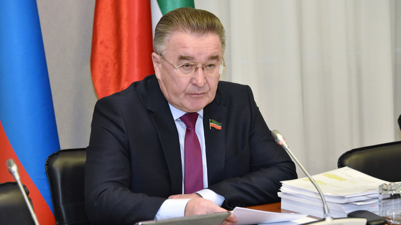Tatarstan Deputies Reject Kremlin Attempt to Bring Region to Heel