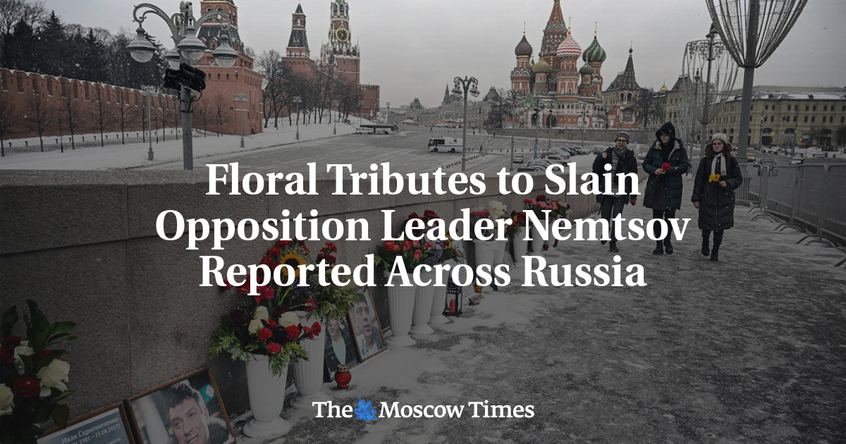 Floral Tributes to Slain Opposition Leader Nemtsov Reported Across Russia
