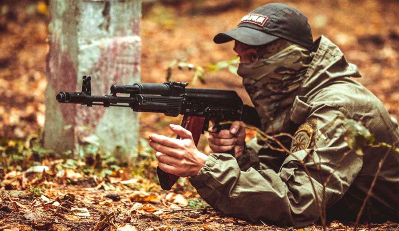  A fighter with Sabotage Assault Reconnaissance Group Rusich vk.com/dshrg_rusich 