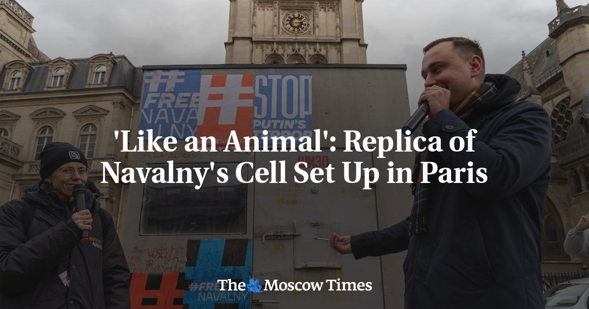 ‘Like an Animal’: Replica of Navalny’s Cell Set Up in Paris