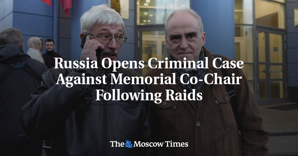 Russia Opens Criminal Case Against Memorial Co-Chair Following Raids