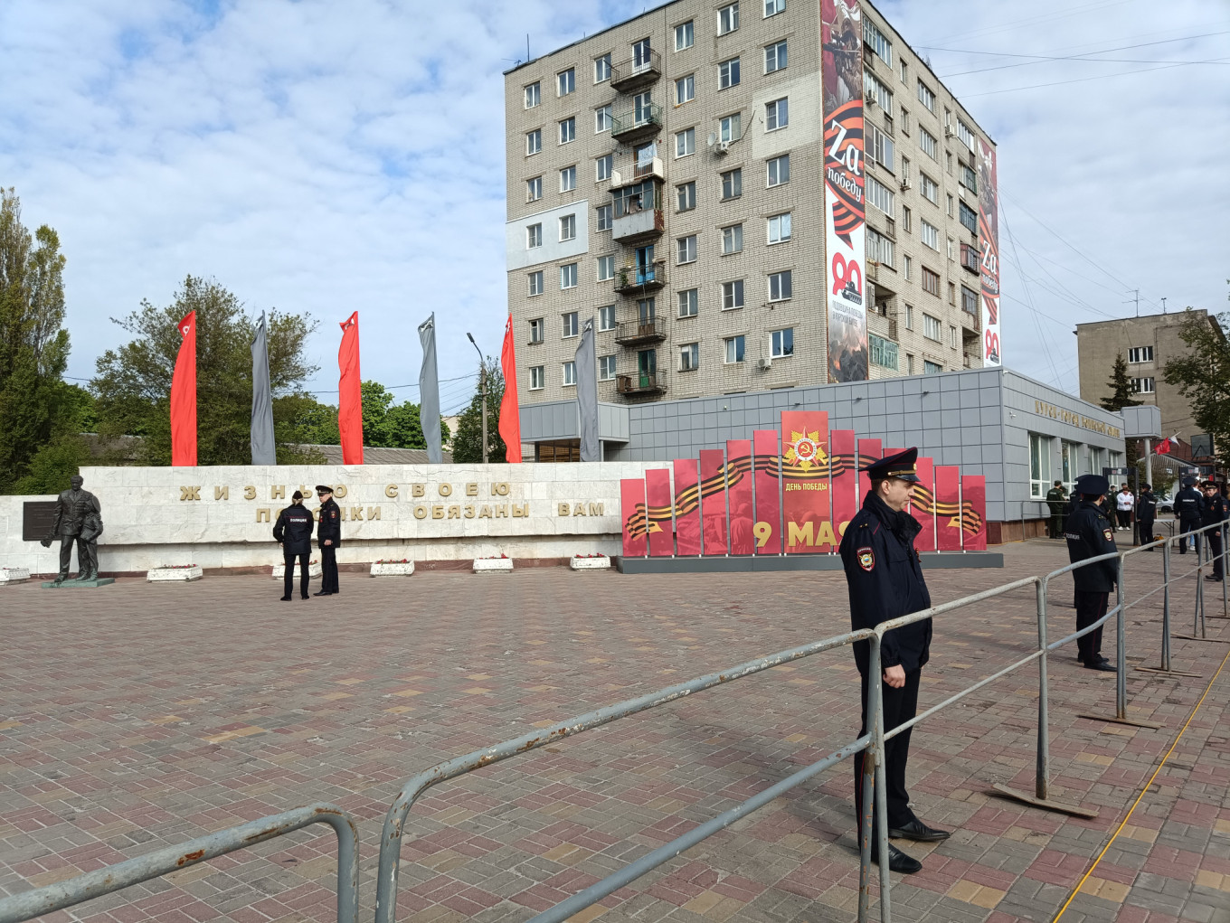 Tension and Worry as Russia’s Kursk Marks Downbeat Victory Day