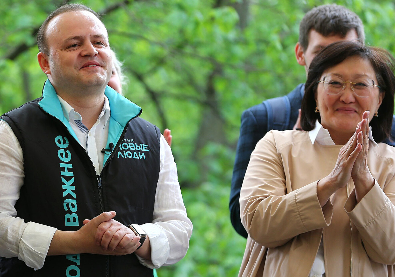  Vladislav Davankov, Moscow mayoral candidate and first deputy head of the New People party, and Sardana Avksentyeva, deputy head of the party. Sergei Vedyashkin / Moskva News Agency 