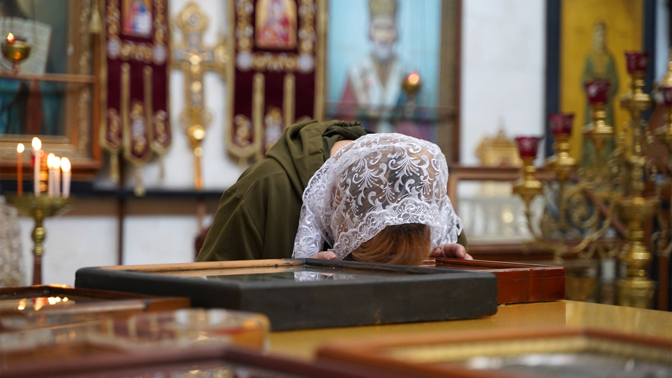 In Putin’s ‘Favorite’ Jerusalem Church, Ukrainian Nuns Pray for Peace