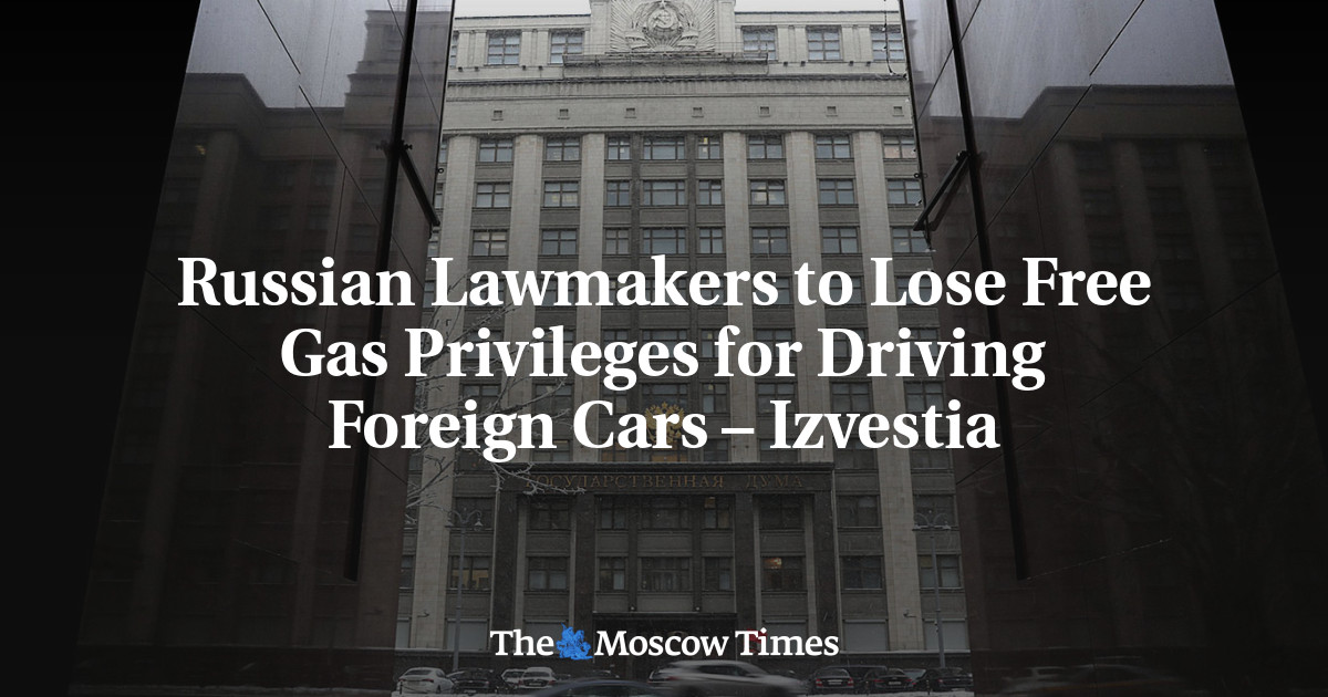 Russian Lawmakers to Lose Free Gas Privileges for Driving Foreign Cars – Izvestia