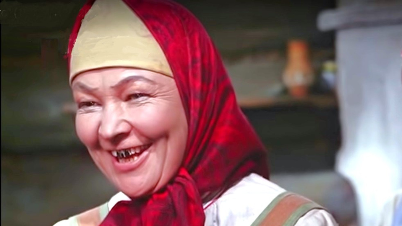  The black teeth are a sign of beauty. A still from the fairy-tale movie "Morozko" (USSR, 1964). 