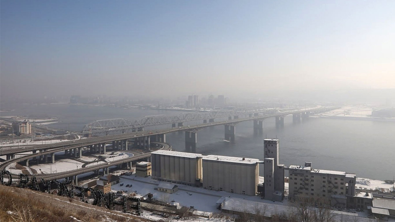 Black Sky, Gray Snow: Decades of Air Pollution Leave Siberia’s Krasnoyarsk Struggling to Breathe