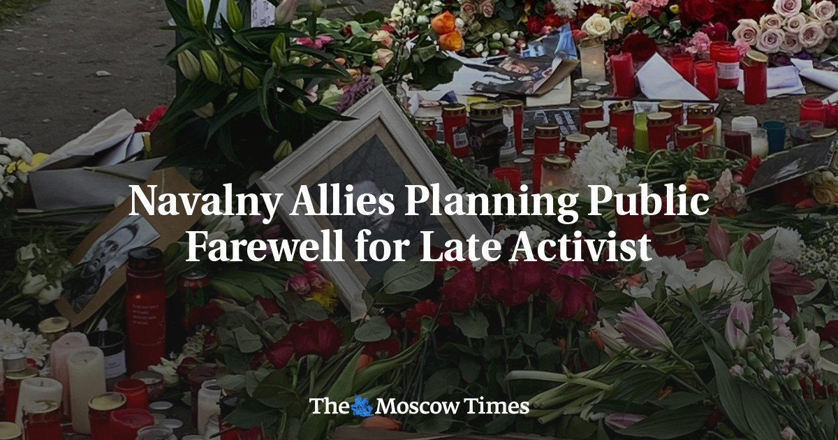 Navalny Allies Planning Public Farewell for Late Activist