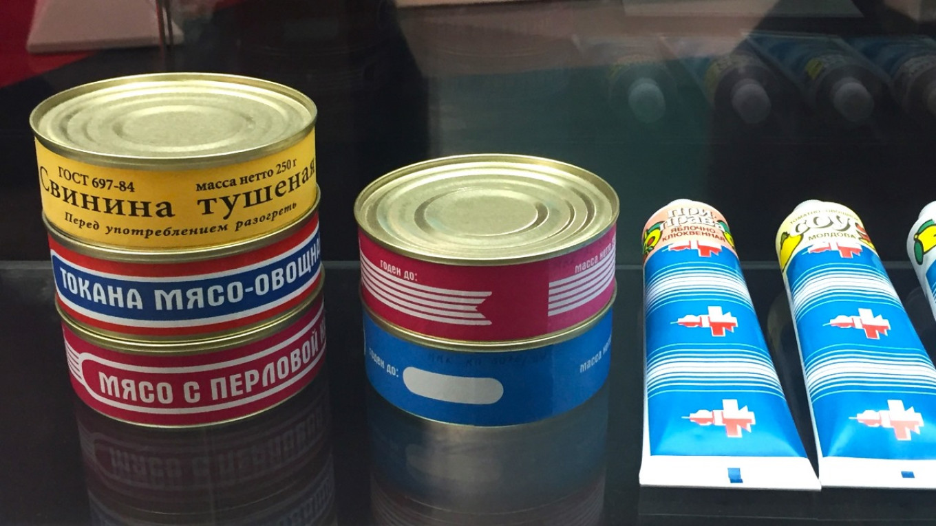 Space food. Photo from the Museum of Cosmonautics and Aviation in Moscow. Olga and Pavel Syutkin 
