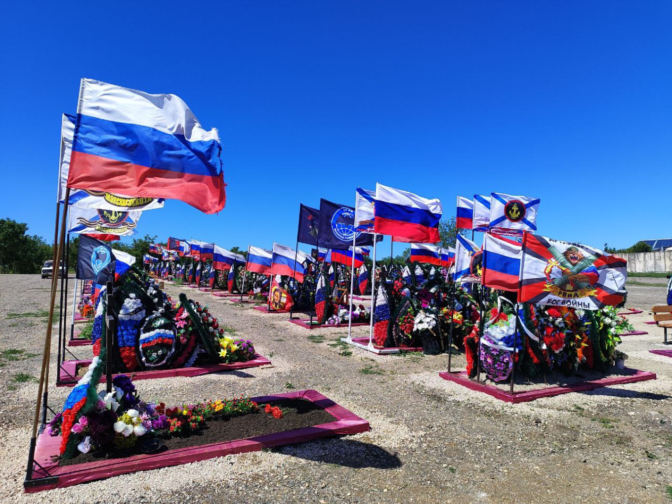 In Annexed Crimea, War Looms Over Victory Day Celebrations