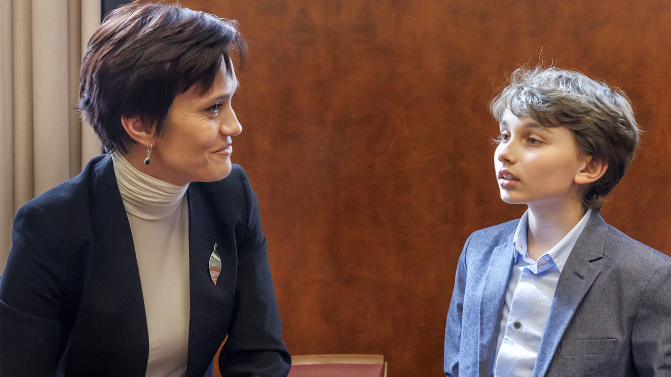  Evgenia Kara-Murza and her son Daniil after a press conference in Geneva. Salvatore Di Nolfi / EPA / TASS 