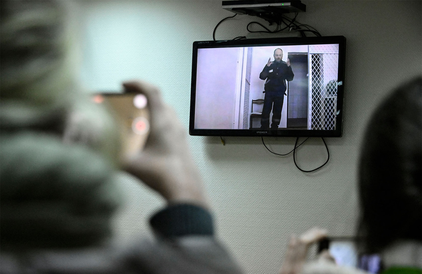  Kara-Murza appearing at a court hearing via video link from prison. Alexander Nemenov / AFP 