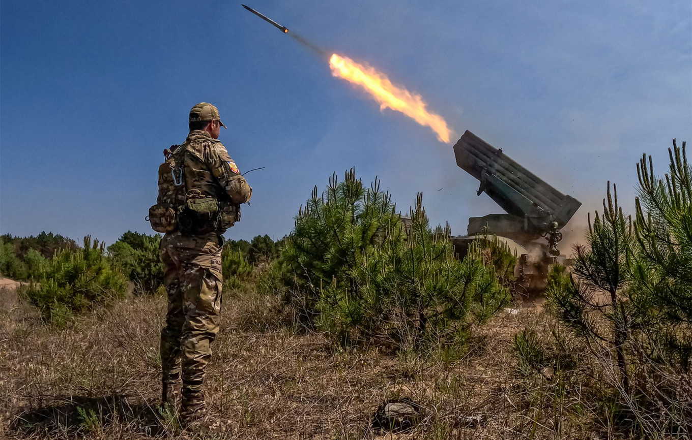  Russian Grad multiple rocket launcher on the frontline in Ukraine. Alexei Konovalov / TASS 