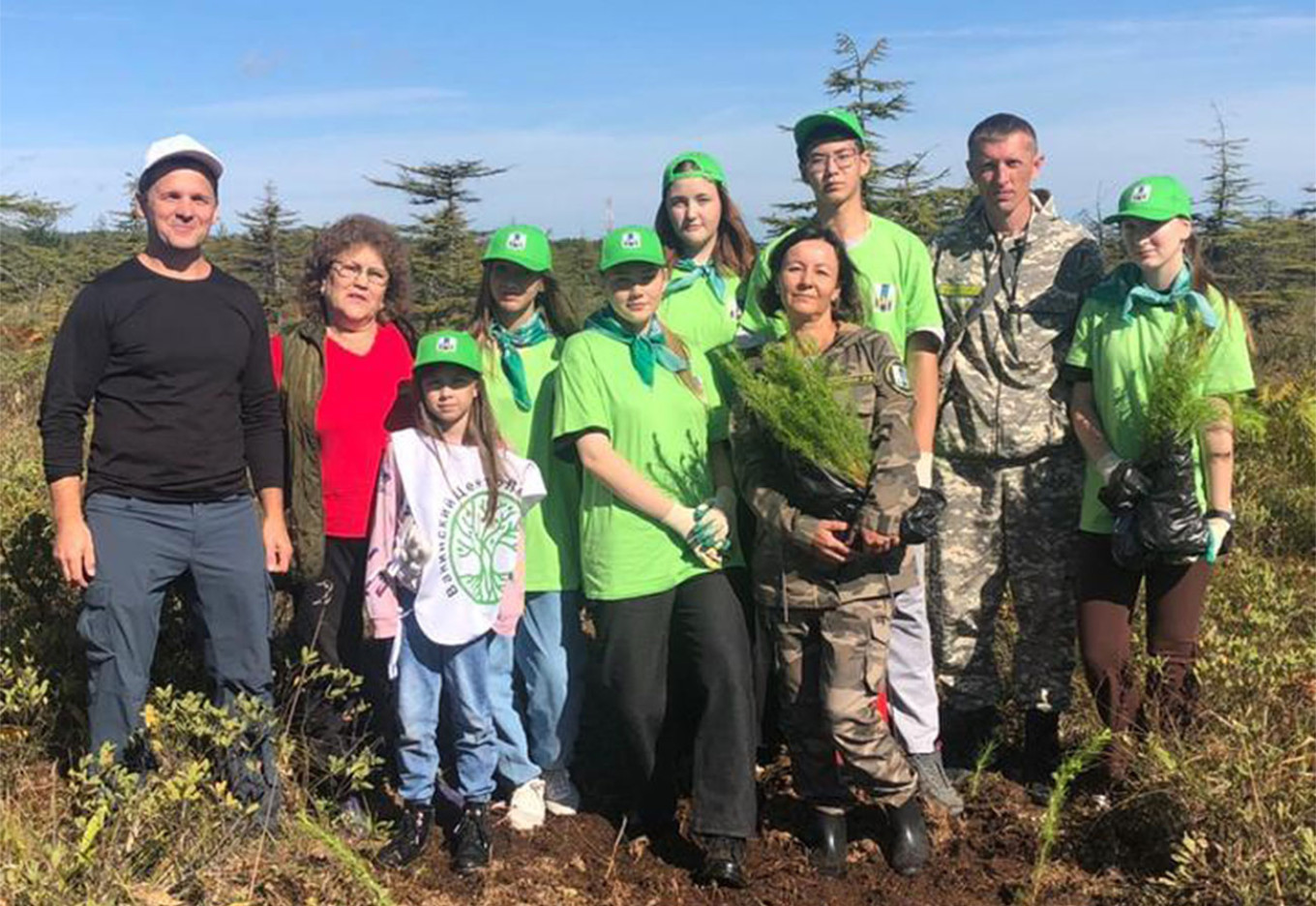  Planting of larch in the Far East Sakhalin region. Sakhalin region Forestry and Hunting Agency 