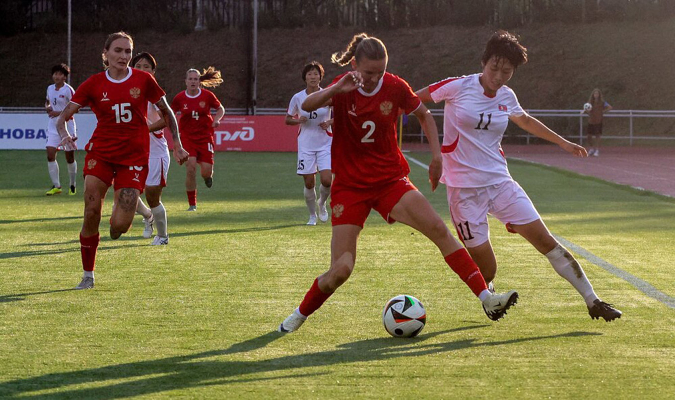  A friendly soccer match between the women's national teams of Russia and the DPRK in Moscow. Yaroslav Chingaev / Moskva News Agency 