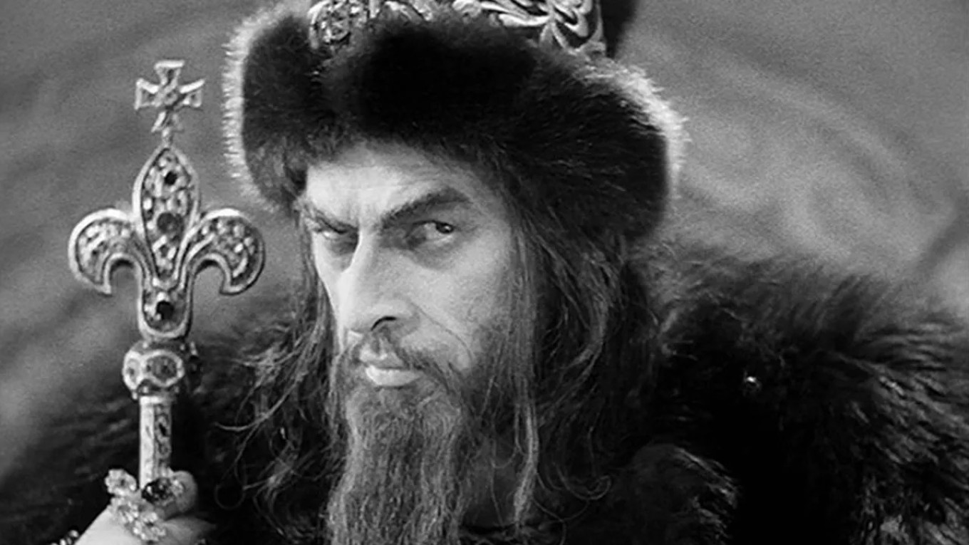  A still from the movie “Ivan the Terrible” directed by Sergei Eisenstein, Mosfilm, 1945. 